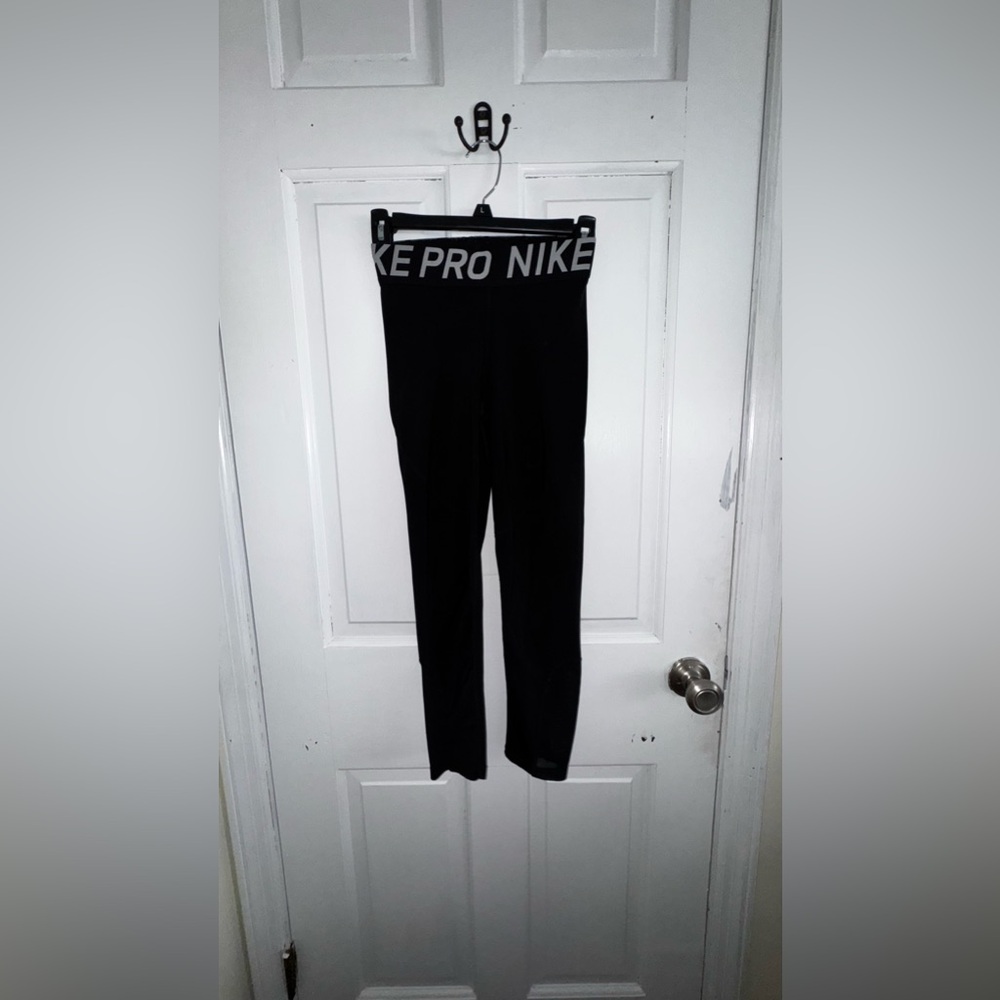Nike Pro capris leggings